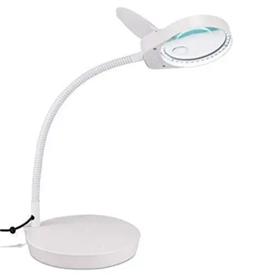 Suurenduslamp koos alusega